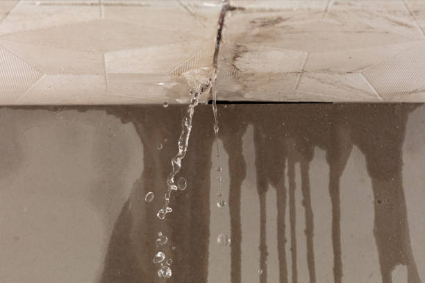 Professional Water Extraction technician working in Perryville, MO